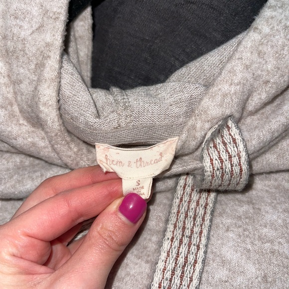 Hem & Thread color block hoodie - Picture 3 of 3